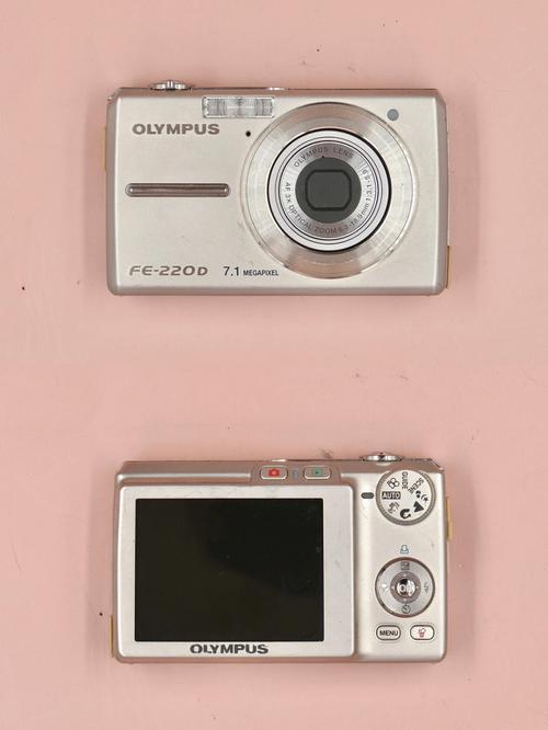 数码相机怎么插卡才能用_数码相机怎么读卡